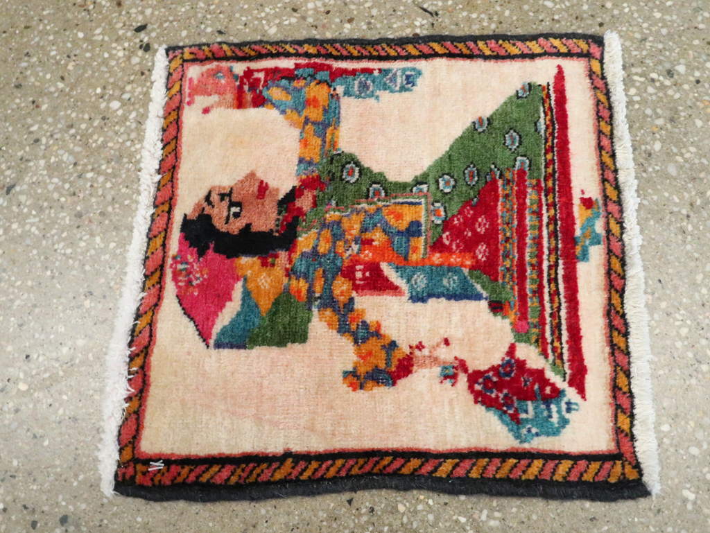 Vintage Persian Shiraz Pictorial Rug, No.27491 - Gss