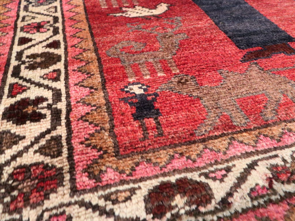 Vintage Persian Hamadan Pictorial Rug, No.27523 - Gss