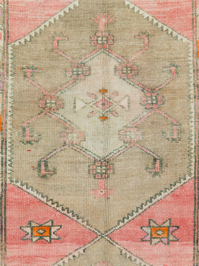 Vintage Turkish Anatolian Wide Gallery Runner, No.27682 - Gss