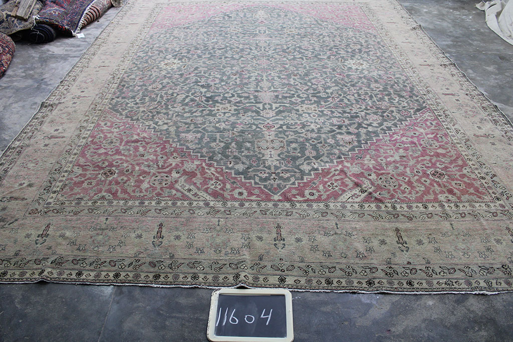 Antique Persian Tabriz Room Size Carpet, No.27774 - Gss