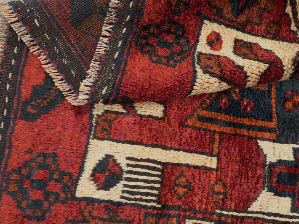 Vintage Persian Pictorial Bakhtiari Rug, No.27782 - Gss