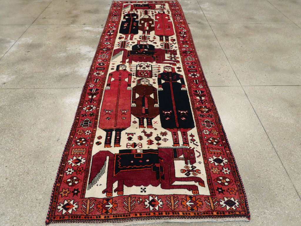 Vintage Pictorial Bakhtiari Rug, No.27784 - Gss