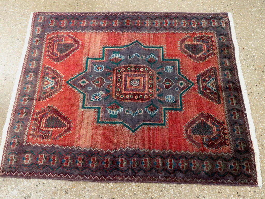 Vintage Persian Hamadan Rug, No.27855 - Gss