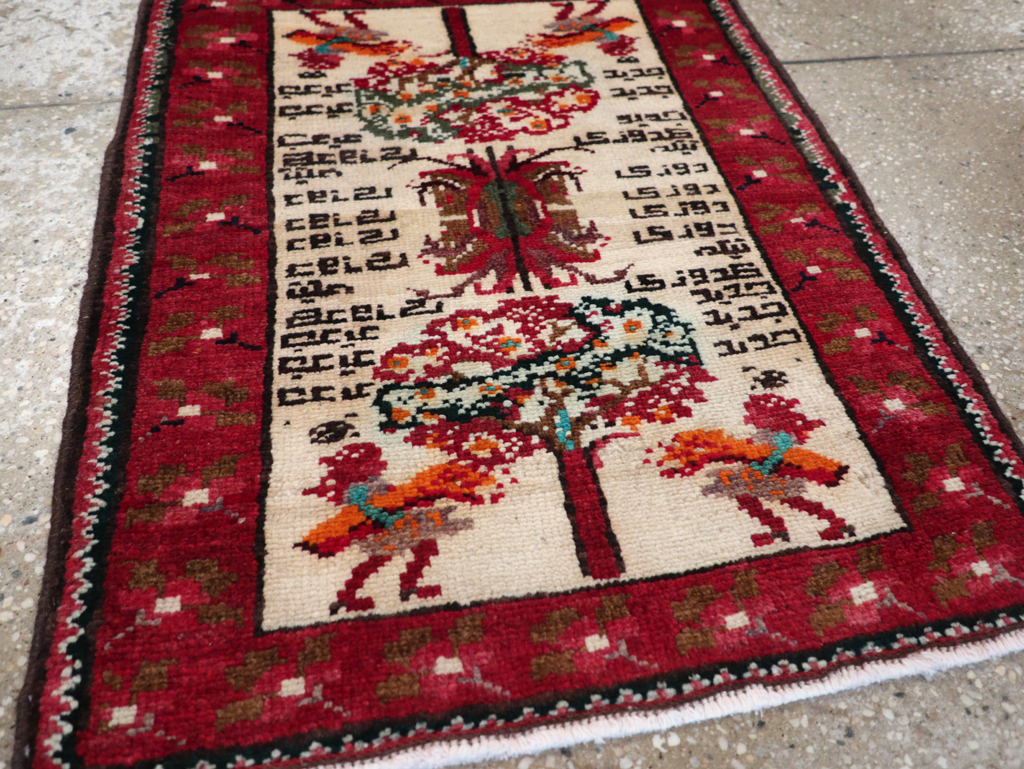 Vintage Persian Hamadan Pictorial Rug, No.27863 - Gss