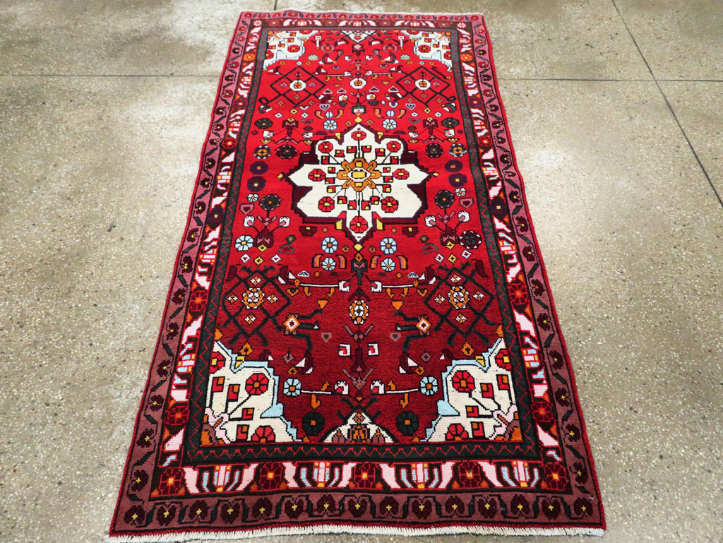 Vintage Persian Hamdan Rug, No.27880 - Gss