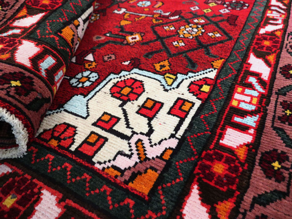 Vintage Persian Hamdan Rug, No.27880 - Gss