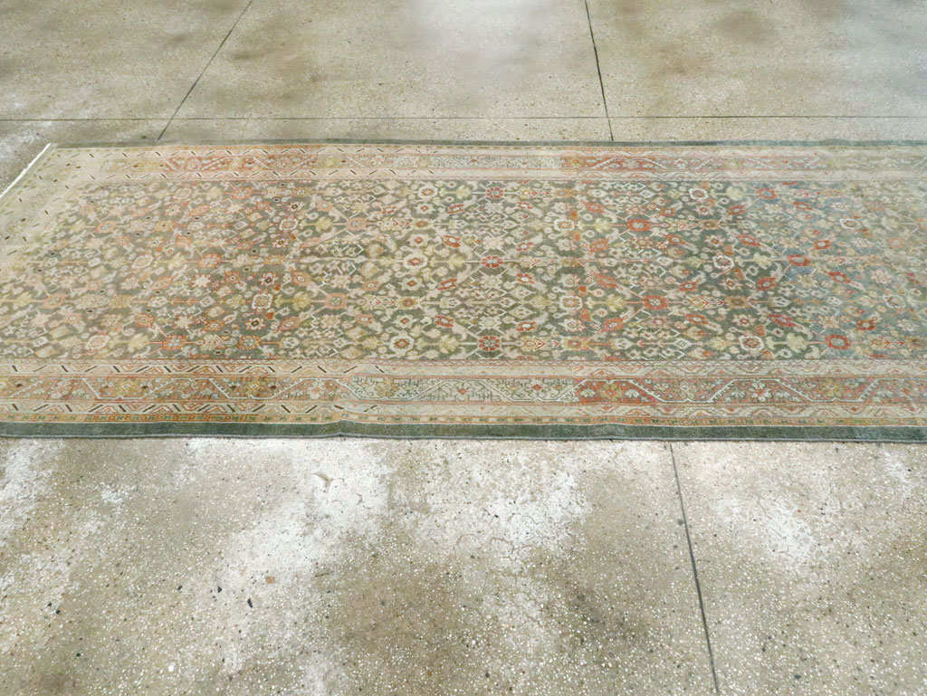 Antique Persian Mahal Gallery Carpet, No.27920 - Gss