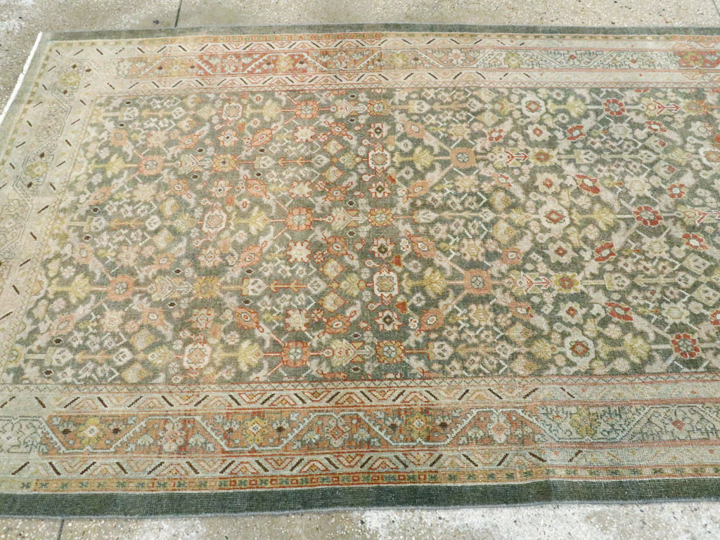 Antique Persian Mahal Gallery Carpet, No.27920 - Gss