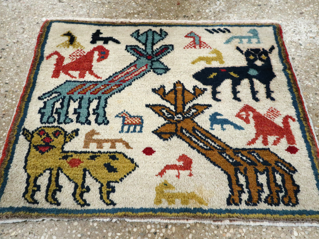 Vintage Turkish Anatolian Pictorial Rug, No.27940 - Gss