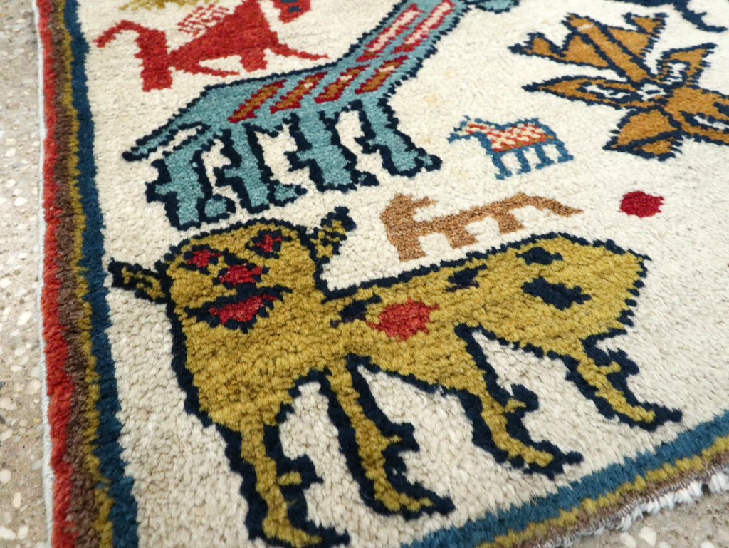 Vintage Turkish Anatolian Pictorial Rug, No.27940 - Gss