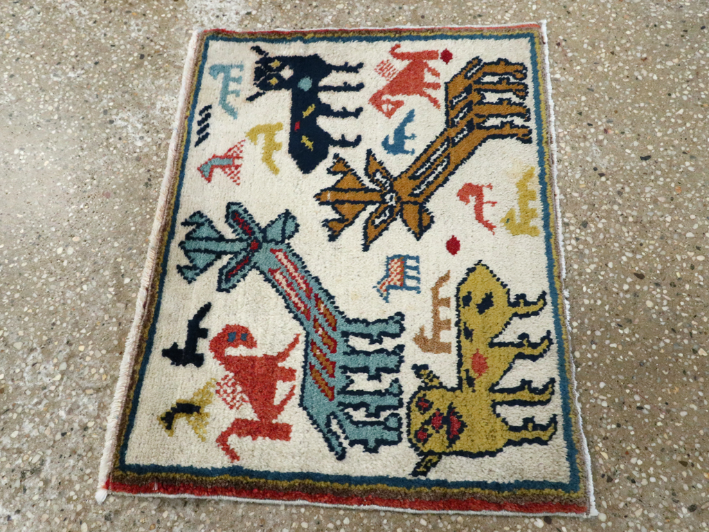 Vintage Turkish Anatolian Pictorial Rug, No.27940 - Gss