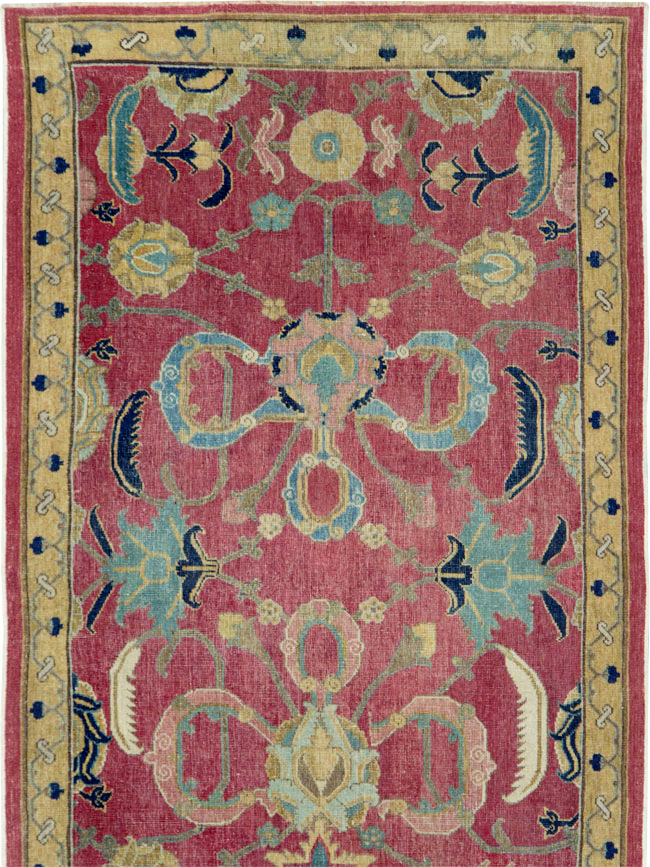 Antique Persian Isfahan Runner, No.27969 - Gss