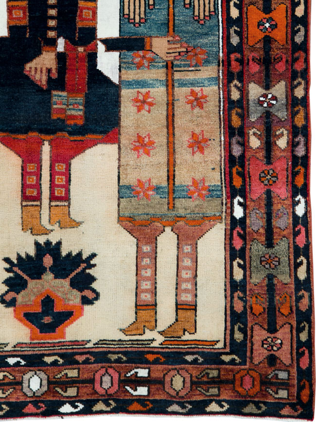 Vintage Persian Pictorial Bakhtiari Gallery Carpet, No.28005 - Gss