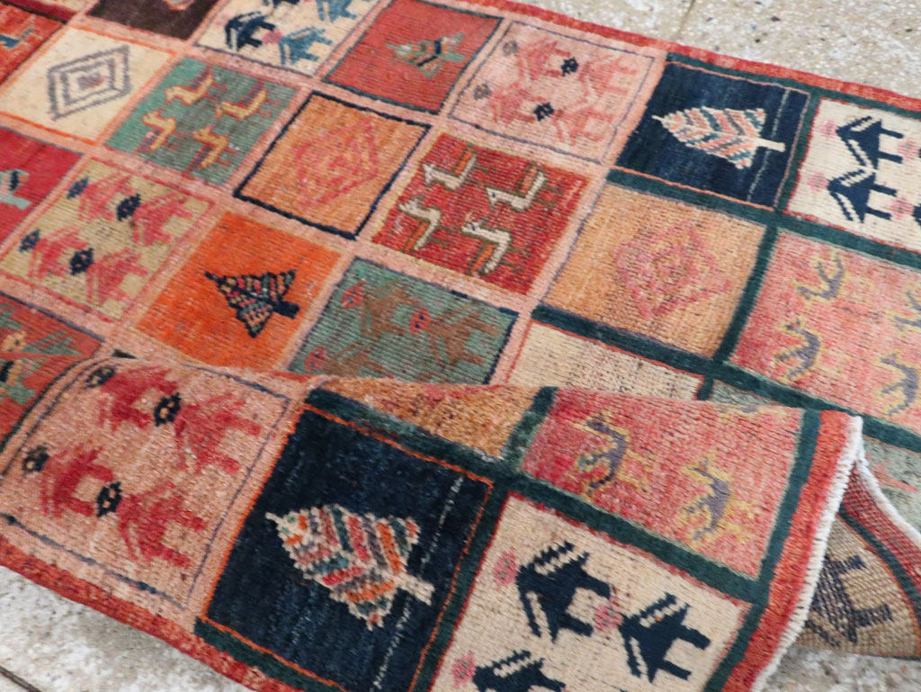 Vintage Persian Gabbeh Rug, No.28010 - Gss