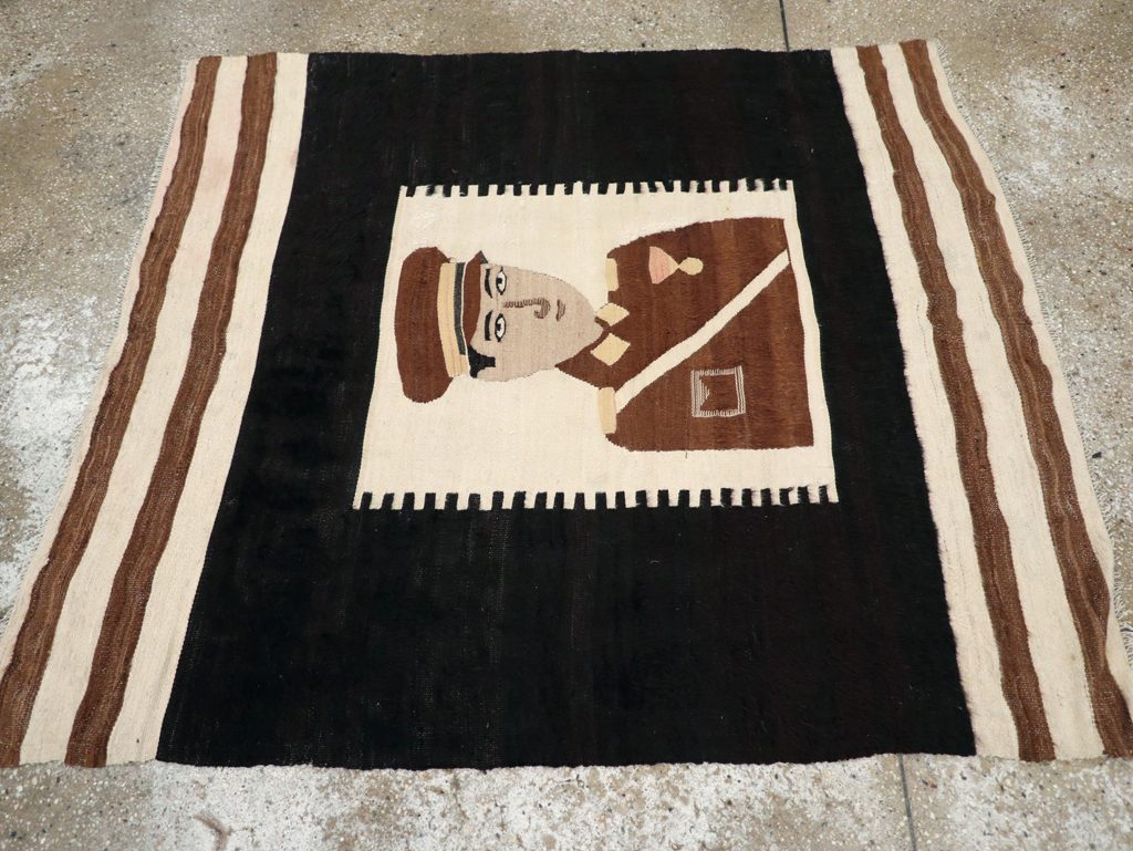 Vintage Pictorial Flatweave, No.28052 - Gss