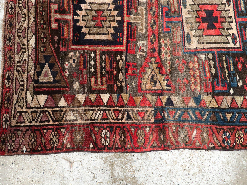 Vintage Northwest Persian Rug, No.28069 - Gss
