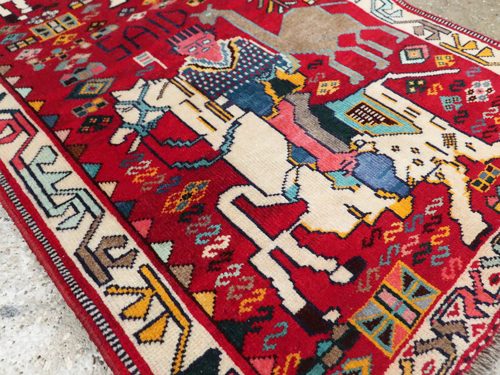 Vintage Pictorial Shiraz Rug, No.28082 - Gss