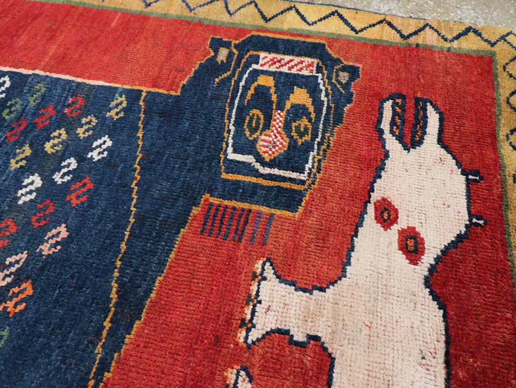 Vintage Pictorial Shiraz Rug, No.28084 - Gss