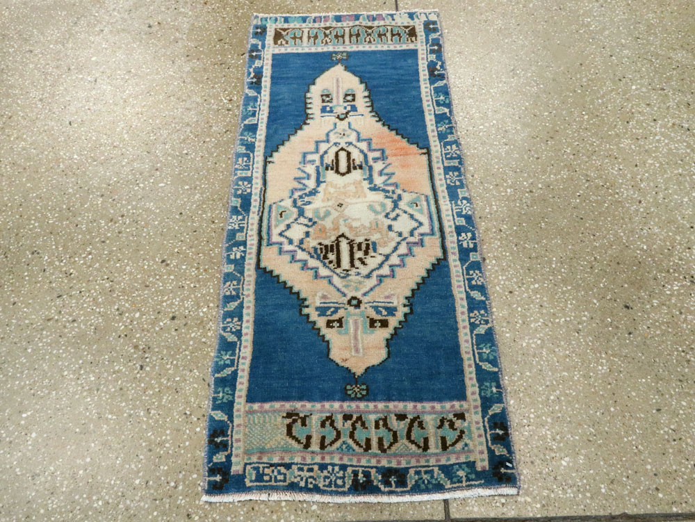 Vintage Turkish Anatolian Throw Rug, No.28118 - Gss