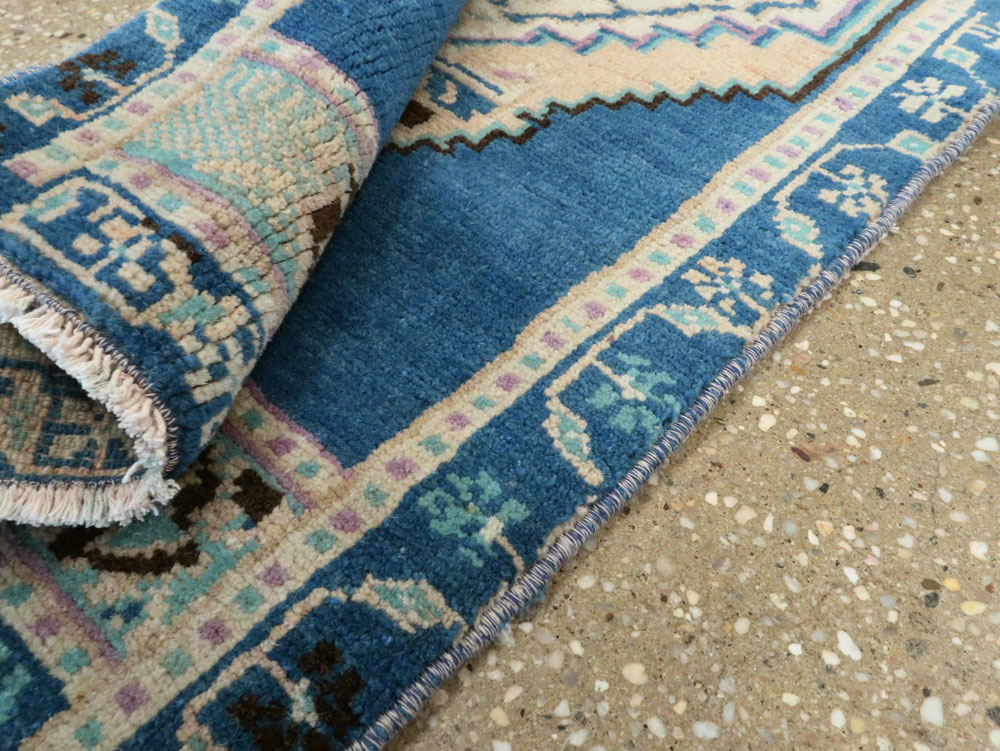 Vintage Turkish Anatolian Throw Rug, No.28118 - Gss
