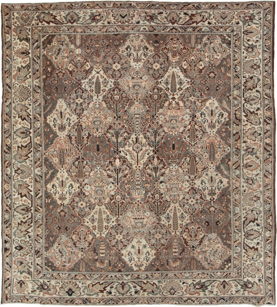 Antique Persian Square Bakhtiari Carpet, No.28122 - Gss