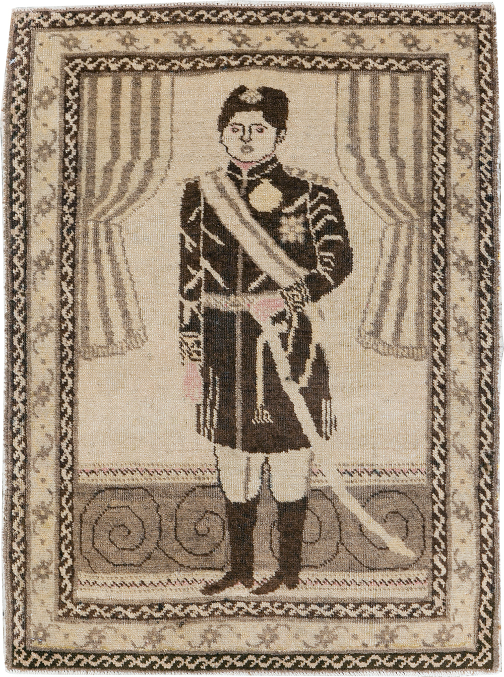 Vintage Persian Tabriz Pictorial Rug, No.28136 - Gss