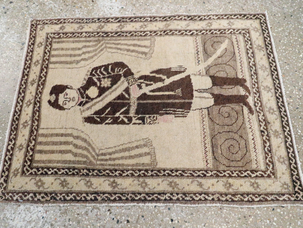 Vintage Persian Tabriz Pictorial Rug, No.28136 - Gss