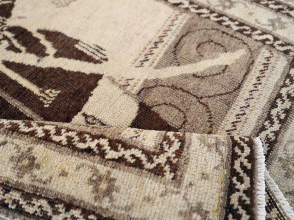 Vintage Persian Tabriz Pictorial Rug, No.28136 - Gss