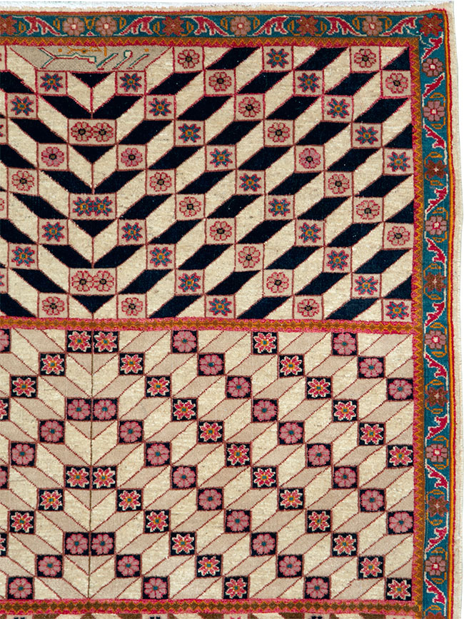 Vintage Persian Tabriz Rug, No.28151 - Gss