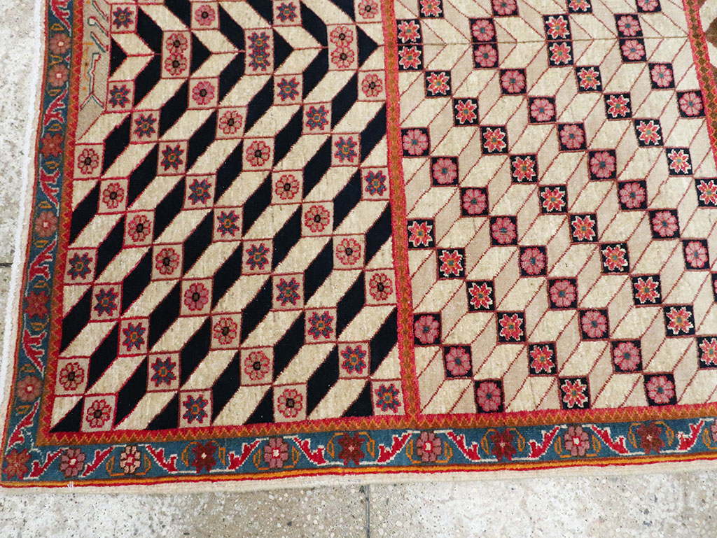 Vintage Persian Tabriz Rug, No.28151 - Gss