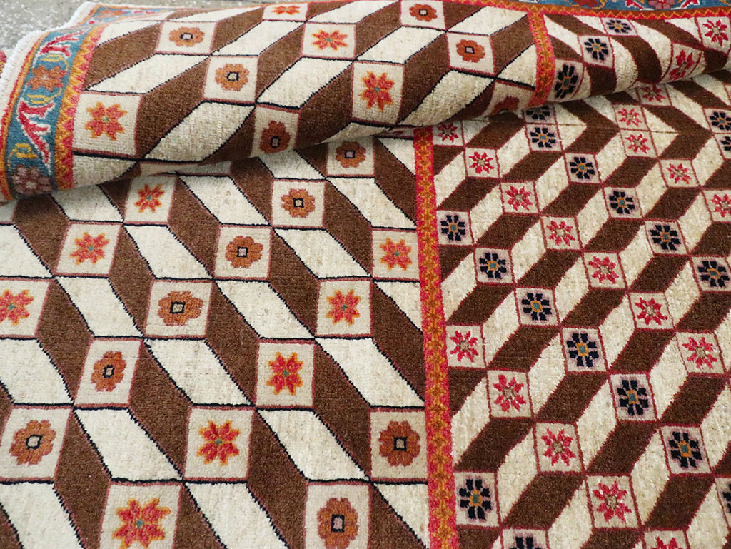 Vintage Persian Tabriz Rug, No.28151 - Gss