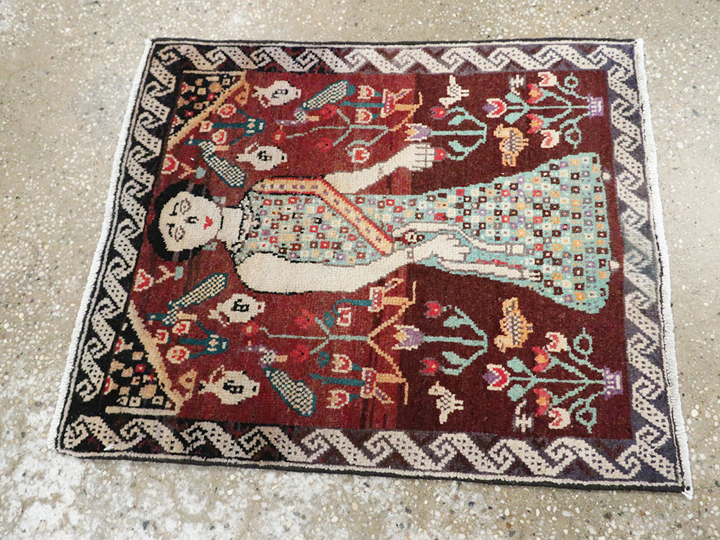 Vintage Persian Hamadan Pictorial Rug, No.28161 - Gss