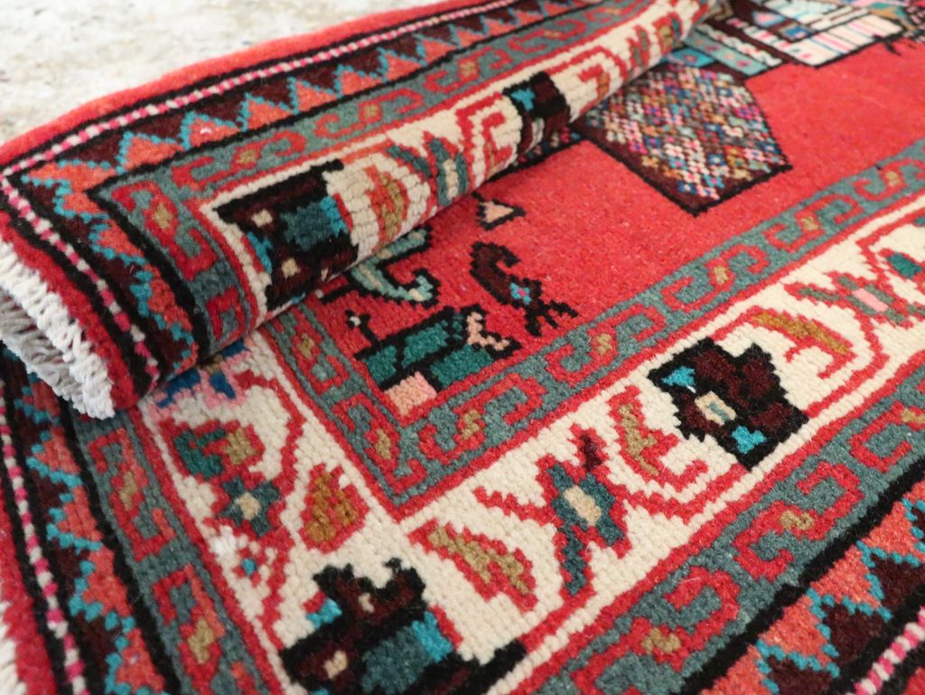 Vintage Persian Mahal Pictorial Rug (Pair: 1 of 2), No.28165 - Gss
