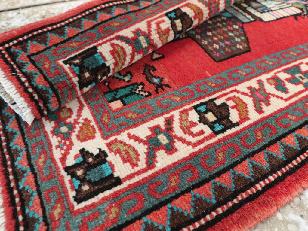 Vintage Persian Mahal Pictorial Rug (Pair: 2 of 2), No.28166 - Gss