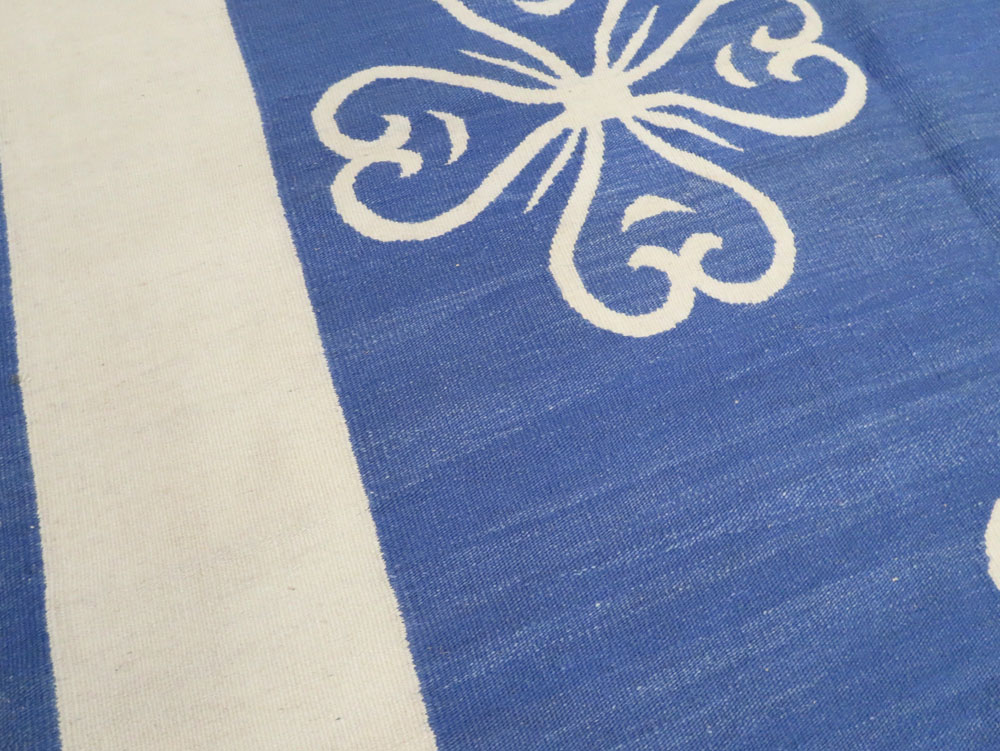 Modern Turkish Flatweave Room Size Carpet, No.28186 - Gss