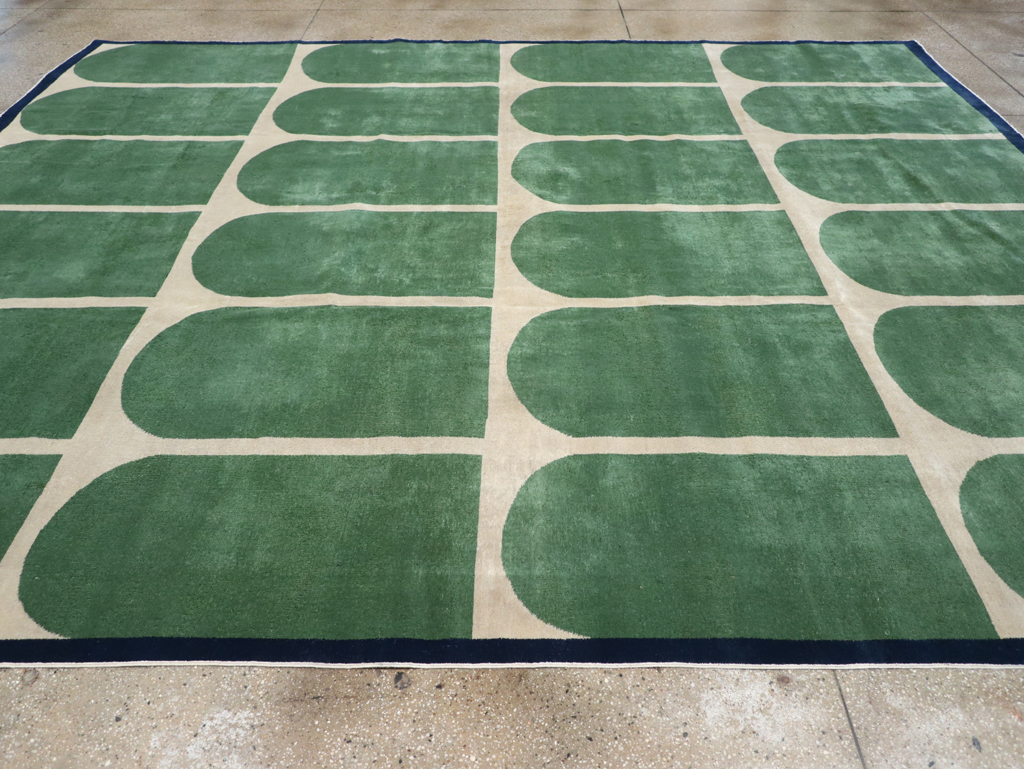 Vintage Turkish Anatolian Art Deco Style Room Size Carpet, No.28192 - Gss