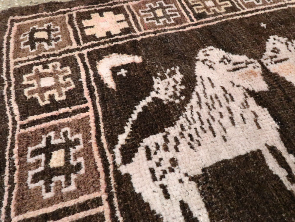 Vintage Turkish Anatolian Pictorial Rug, No.28355 - Gss