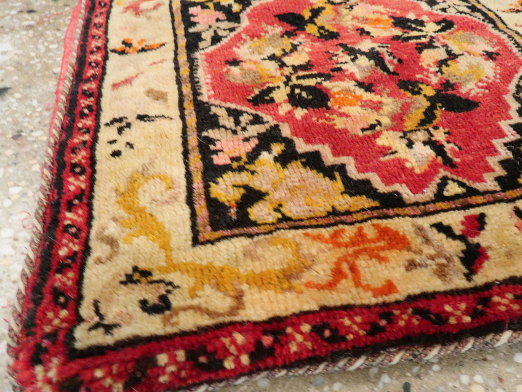 Vintage Caucasian Karabagh Bag, No.28356 - Gss