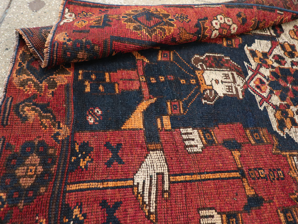 Vintage Persian Bakhtiari Rug, No.28362 - Gss