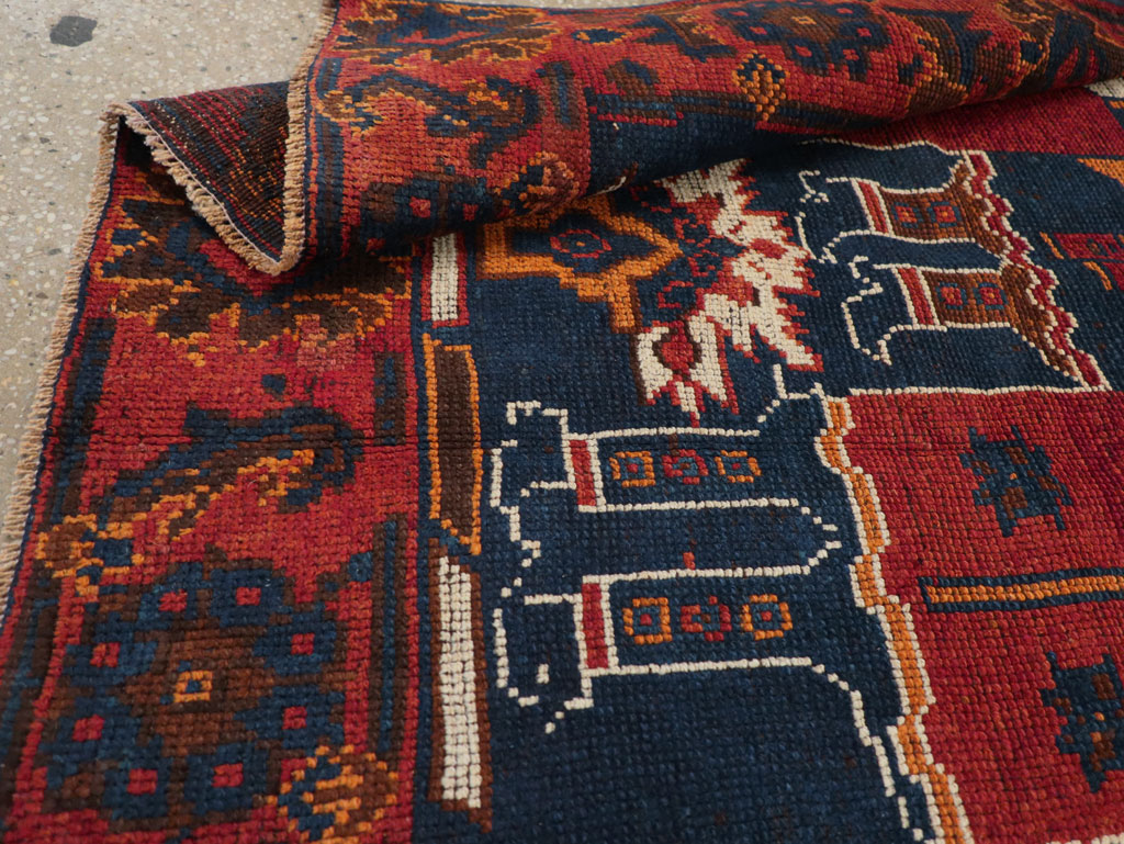 Vintage Persian Pictorial Bakhtiari Accent Rug, No.28364 - Gss