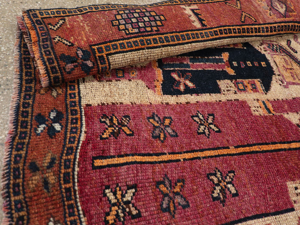 Vintage Persian Pictorial Bakhtiari Tribal Accent Rug, No.28366 - Gss