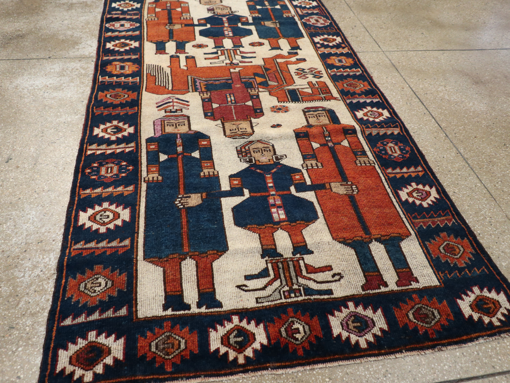 Vintage Persian Bakhtiari Pictoral Rug, No.28368 - Gss