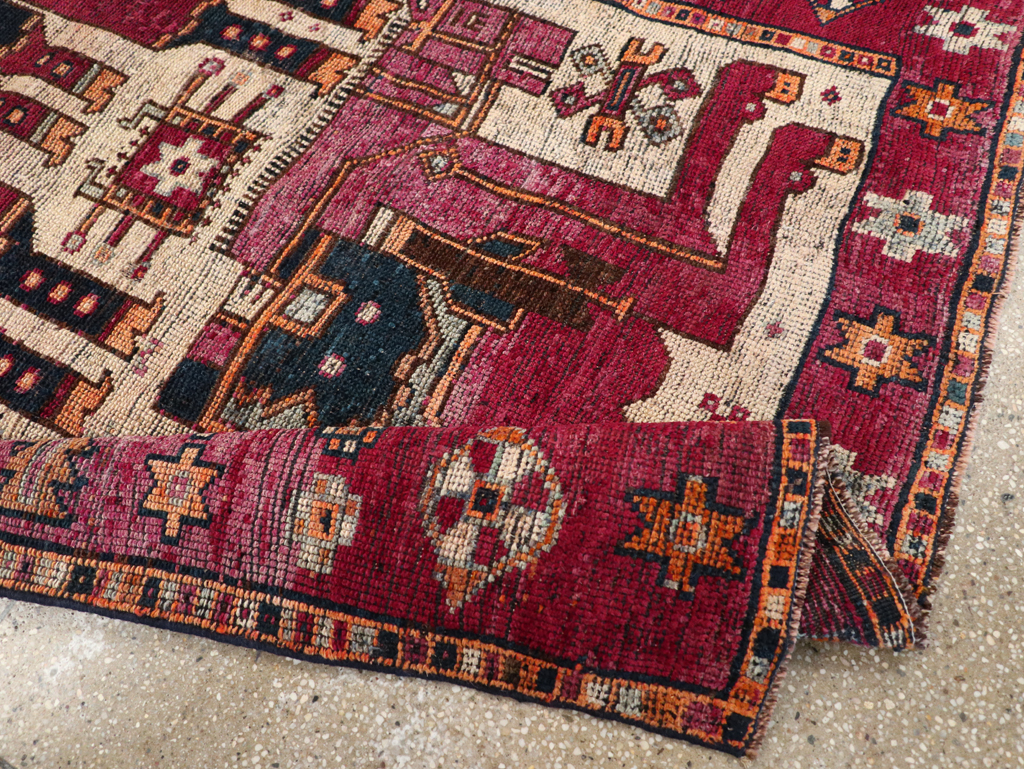 Vintage Persian Bakhtiari Pictorial Rug, No.28370 - Gss