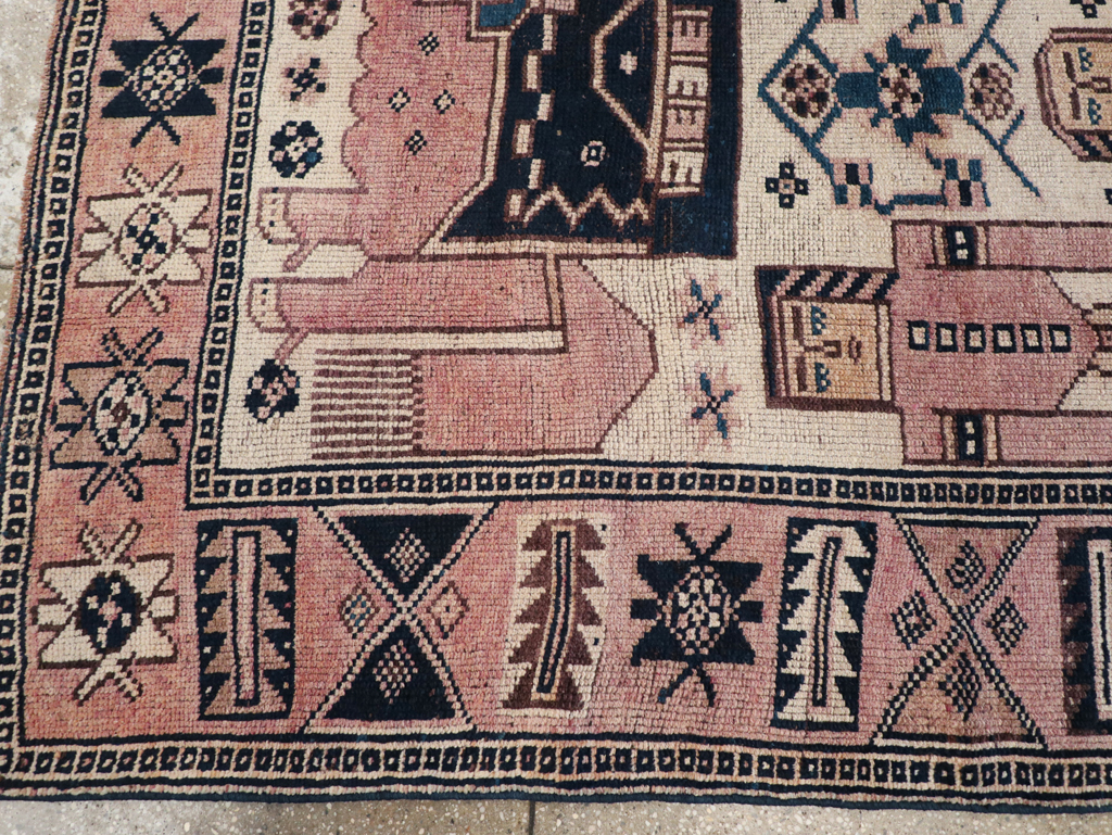 Vintage Persian Bakhtiari Rug, No.28371 - Gss