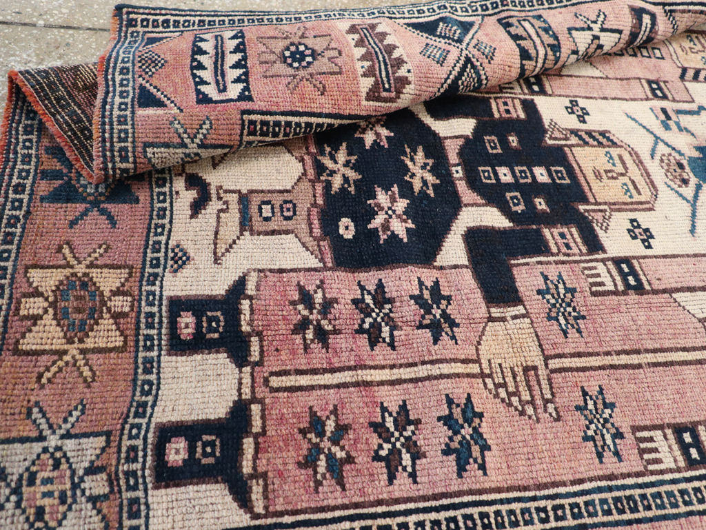 Vintage Persian Bakhtiari Rug, No.28371 - Gss