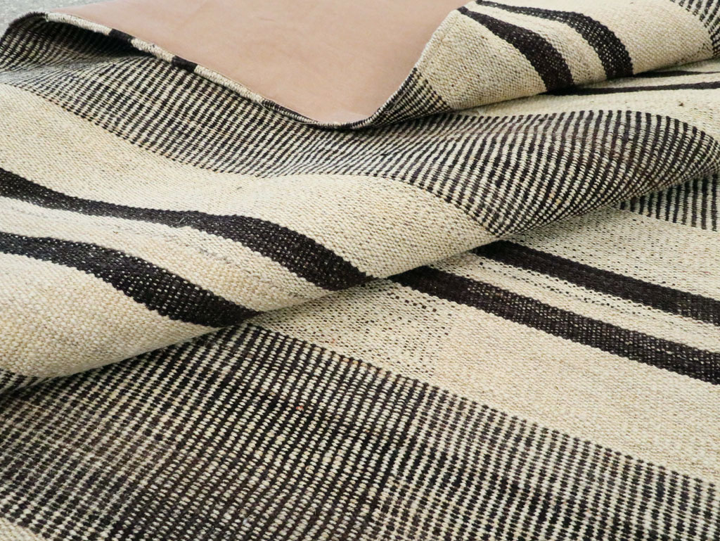 Vintage Persian Flatweave Kilim Room Size Carpet, No.28375 - Gss