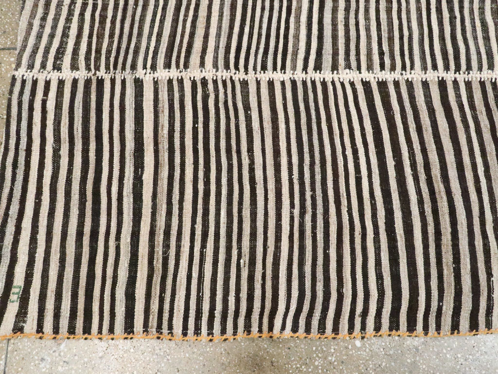 Vintage Persian Flatweave Kilim Accent Rug, No.28387 - Gss