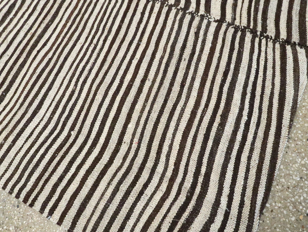 Vintage Persian Mazandaran Kilim Accent Carpet, No.28394 - Gss