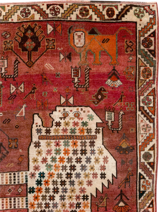 Vintage Persian Qashqai Pictorial Throw Rug, No.28434 - Gss