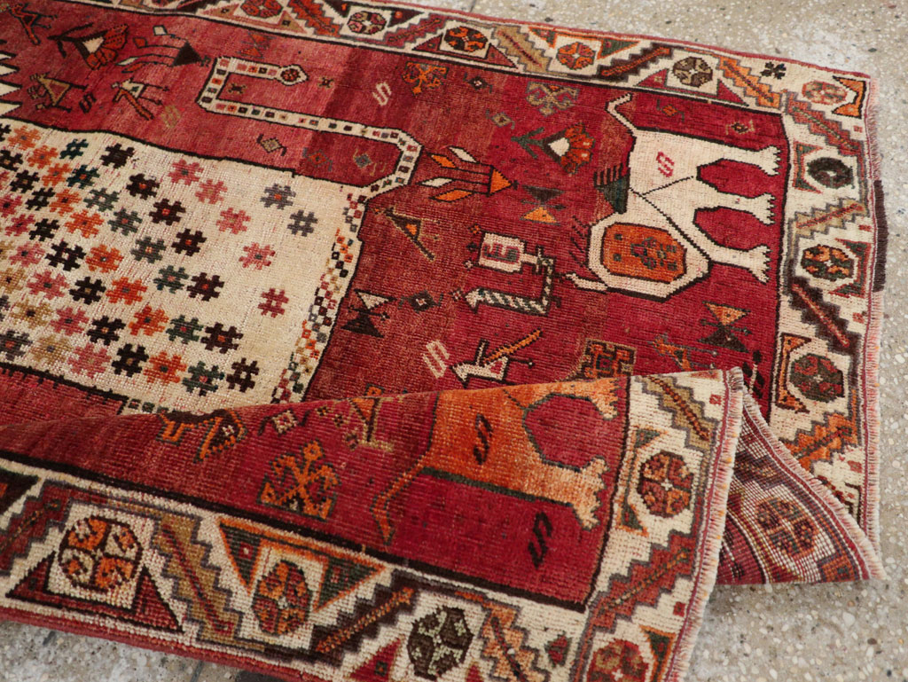 Vintage Persian Qashqai Pictorial Throw Rug, No.28434 - Gss